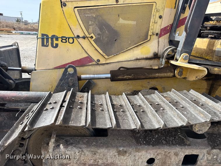 image for item DQ4348 2001 New Holland DC80 dozer