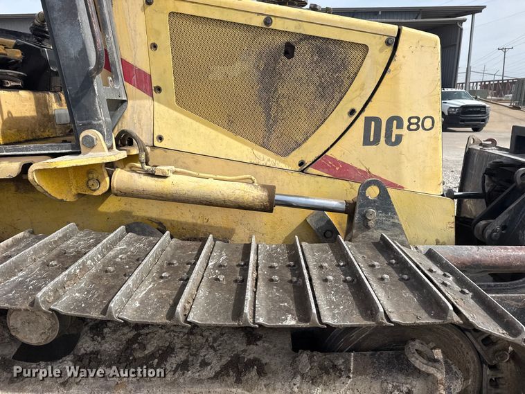 image for item DQ4348 2001 New Holland DC80 dozer