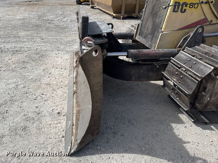 image for item DQ4348 2001 New Holland DC80 dozer