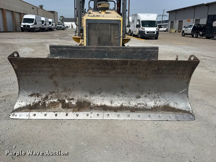 image for item DQ4348 2001 New Holland DC80 dozer