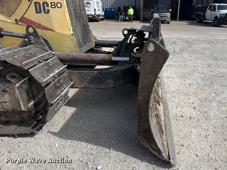 image for item DQ4348 2001 New Holland DC80 dozer