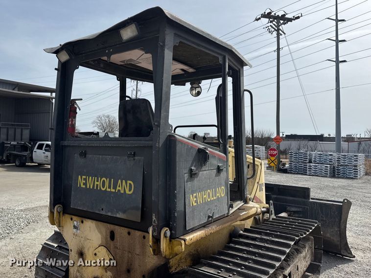 image for item DQ4348 2001 New Holland DC80 dozer