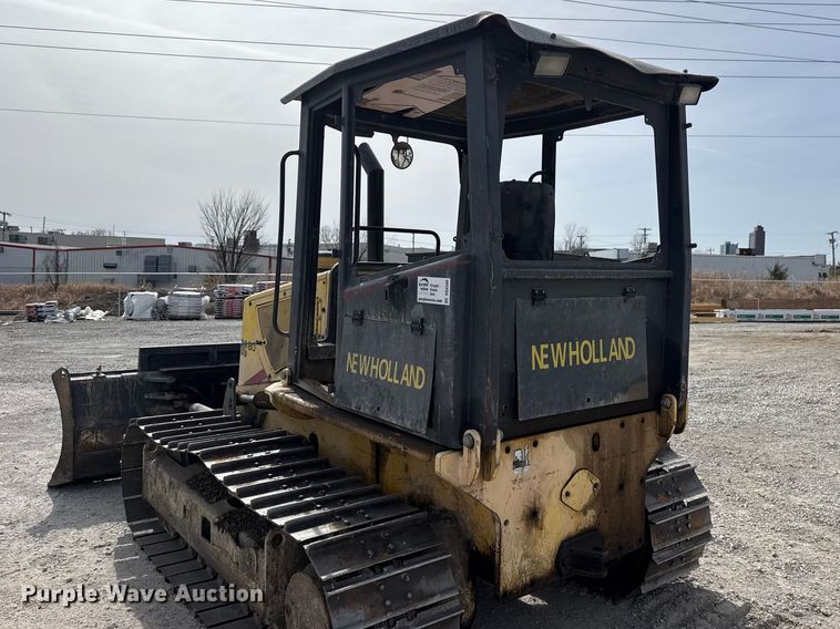 image for item DQ4348 2001 New Holland DC80 dozer
