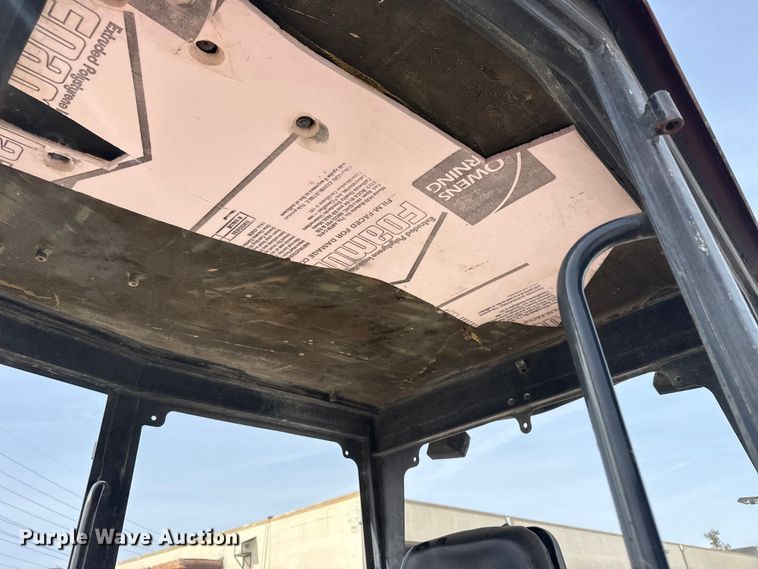 image for item DQ4348 2001 New Holland DC80 dozer