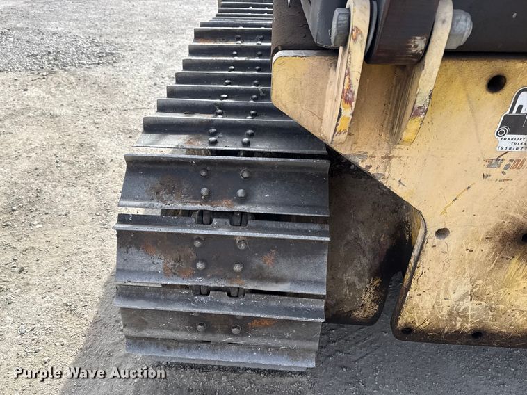 image for item DQ4348 2001 New Holland DC80 dozer