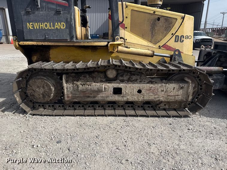 image for item DQ4348 2001 New Holland DC80 dozer
