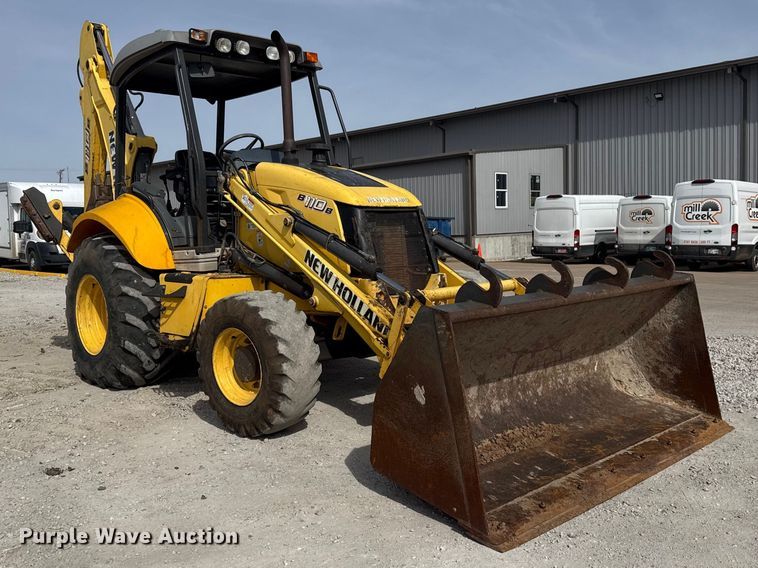 image for item DQ4349 2008 New Holland B110B backhoe