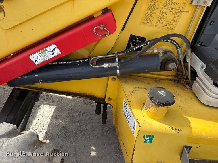 image for item DQ4349 2008 New Holland B110B backhoe