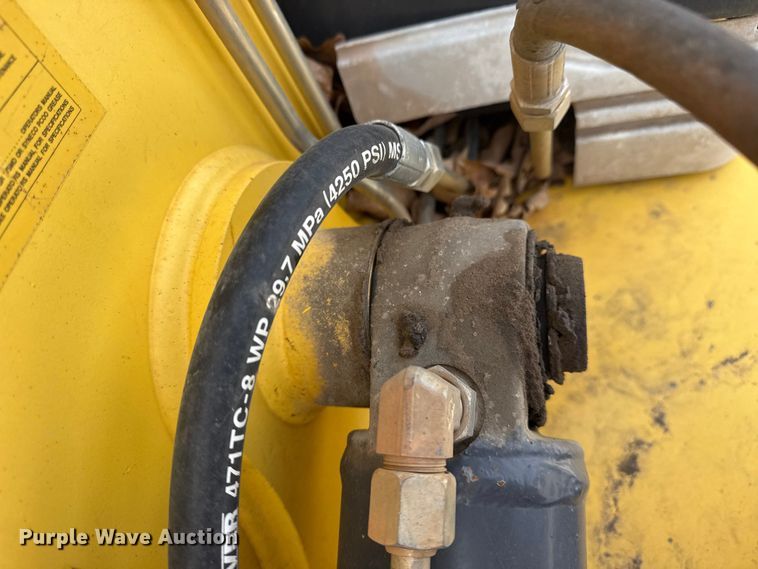 image for item DQ4349 2008 New Holland B110B backhoe