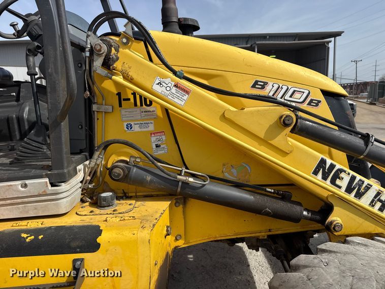 image for item DQ4349 2008 New Holland B110B backhoe
