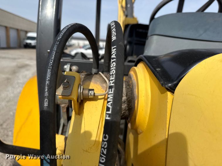 image for item DQ4349 2008 New Holland B110B backhoe