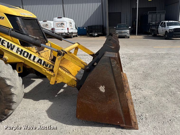 image for item DQ4349 2008 New Holland B110B backhoe