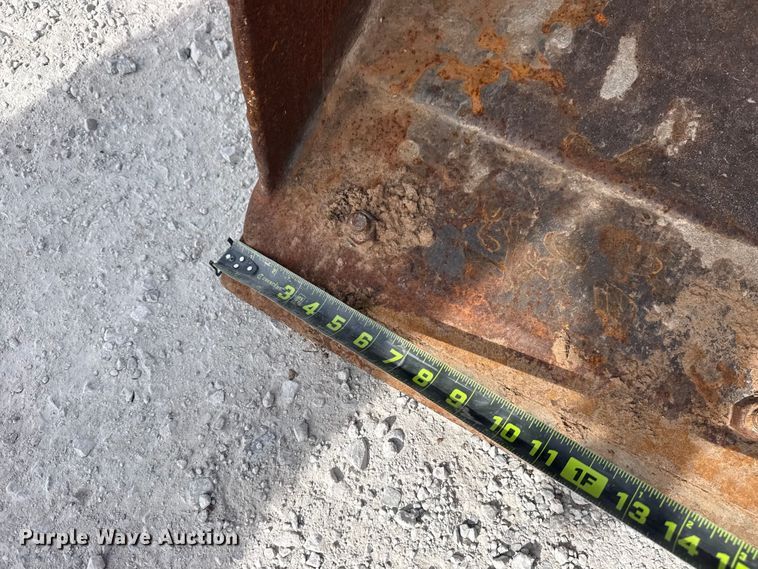 image for item DQ4349 2008 New Holland B110B backhoe