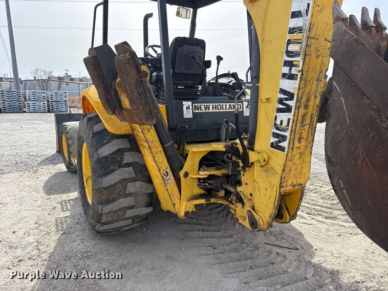 image for item DQ4349 2008 New Holland B110B backhoe