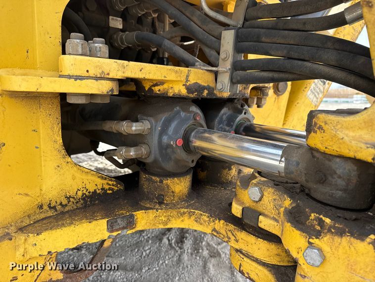 image for item DQ4349 2008 New Holland B110B backhoe