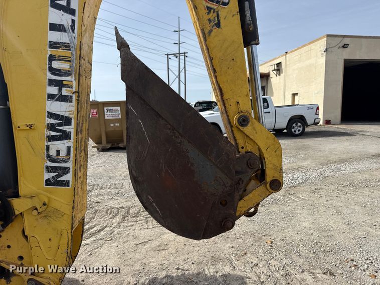 image for item DQ4349 2008 New Holland B110B backhoe
