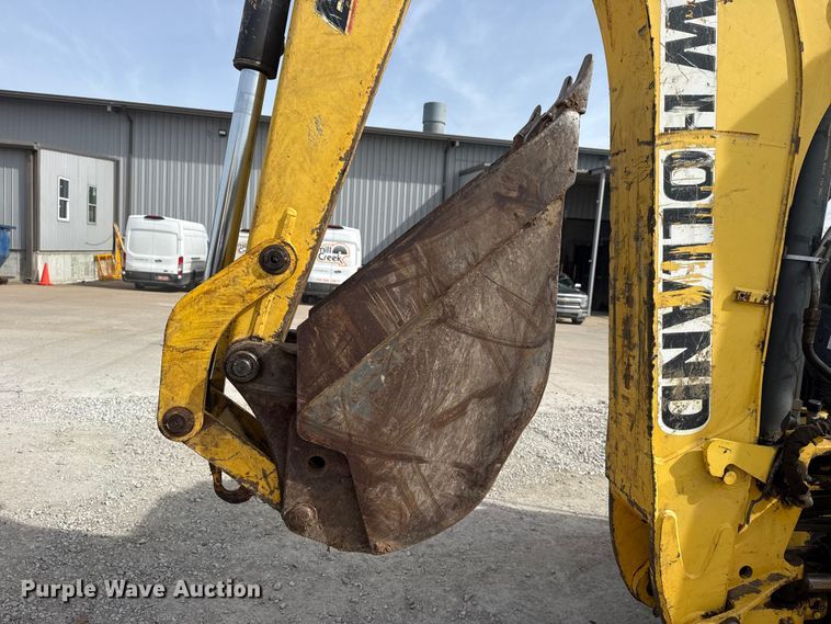 image for item DQ4349 2008 New Holland B110B backhoe