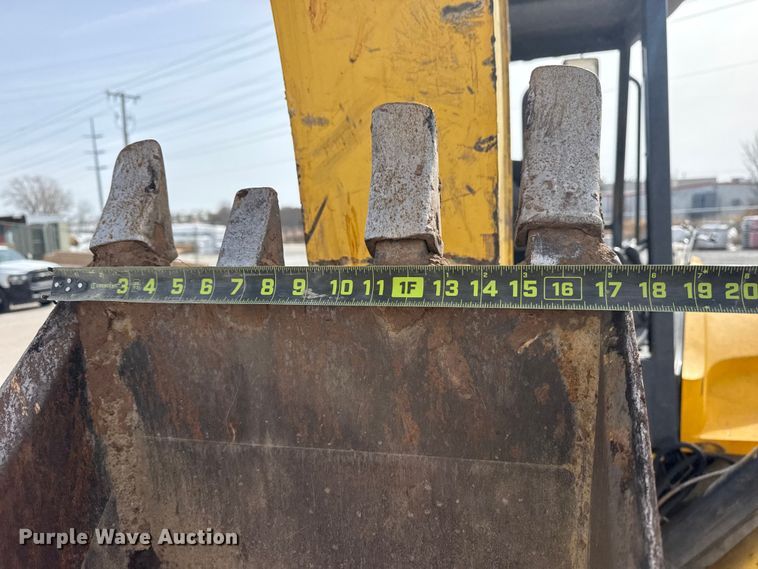 image for item DQ4349 2008 New Holland B110B backhoe