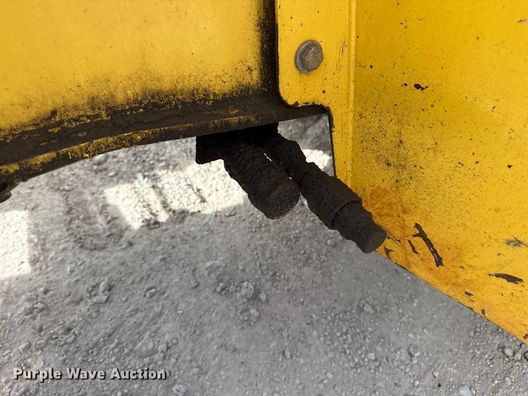 image for item DQ4349 2008 New Holland B110B backhoe