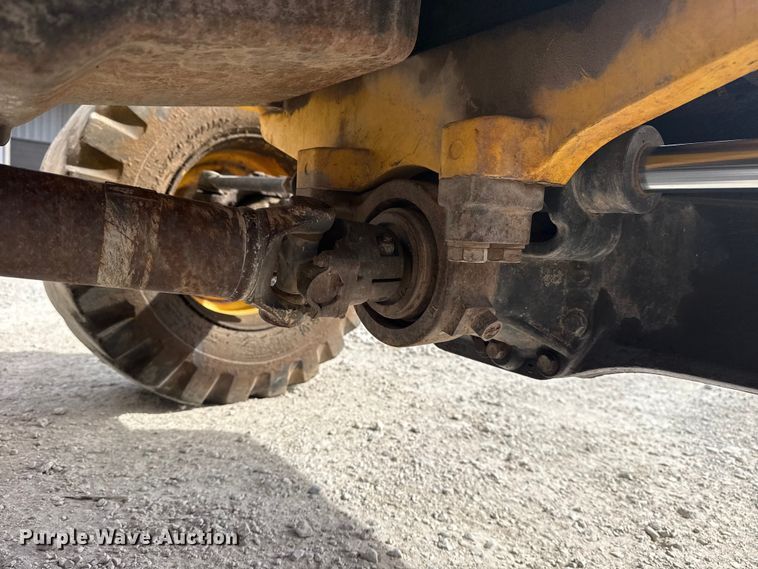 image for item DQ4349 2008 New Holland B110B backhoe