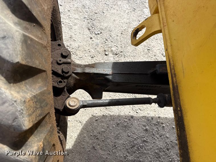 image for item DQ4349 2008 New Holland B110B backhoe