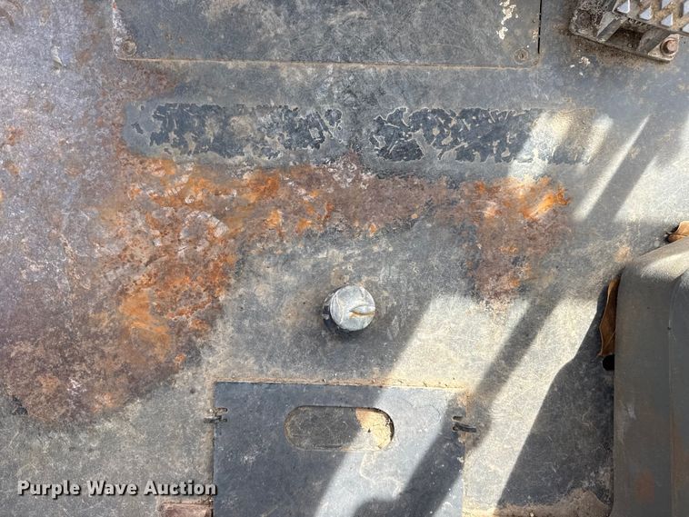 image for item DQ4349 2008 New Holland B110B backhoe