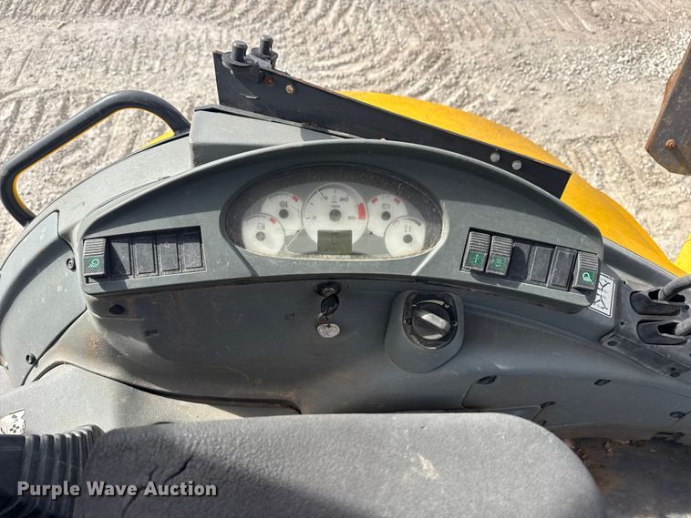 image for item DQ4349 2008 New Holland B110B backhoe