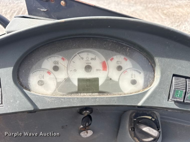 image for item DQ4349 2008 New Holland B110B backhoe