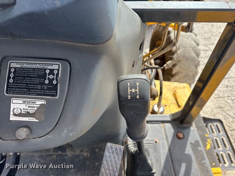 image for item DQ4349 2008 New Holland B110B backhoe