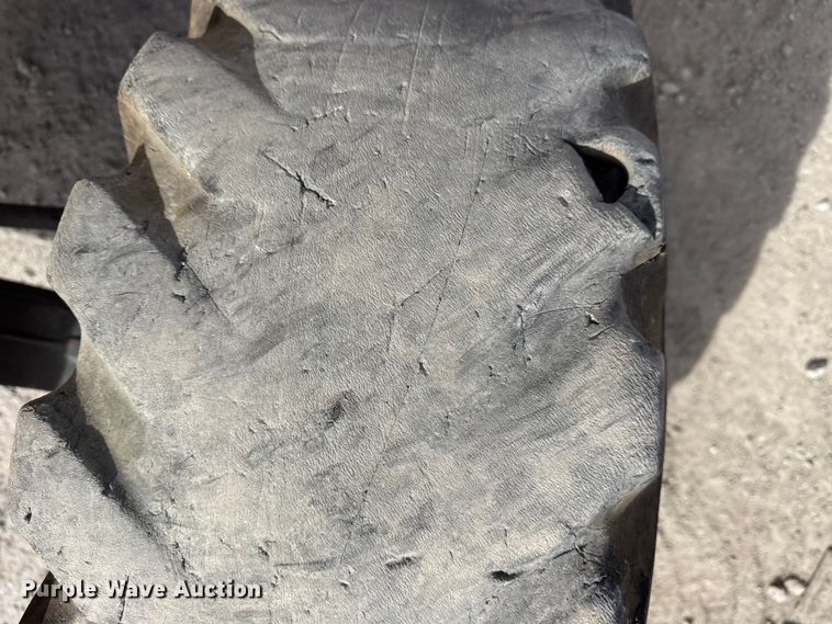 image for item DQ4349 2008 New Holland B110B backhoe