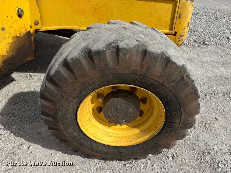 image for item DQ4349 2008 New Holland B110B backhoe