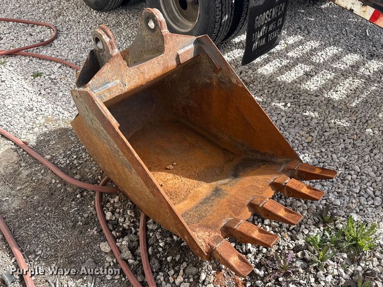 image for item DQ4349 2008 New Holland B110B backhoe