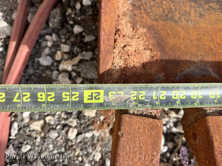 image for item DQ4349 2008 New Holland B110B backhoe