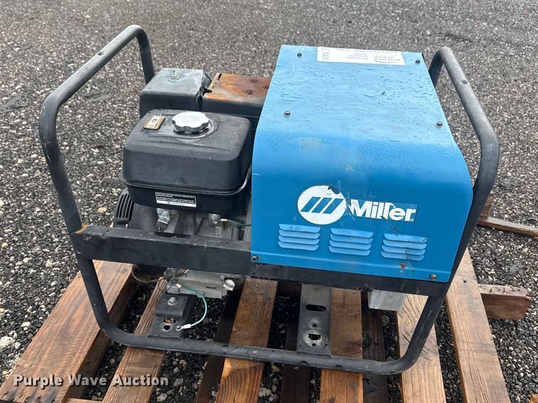 image for item DQ4368 Miller Blue Star 185 welder/generator