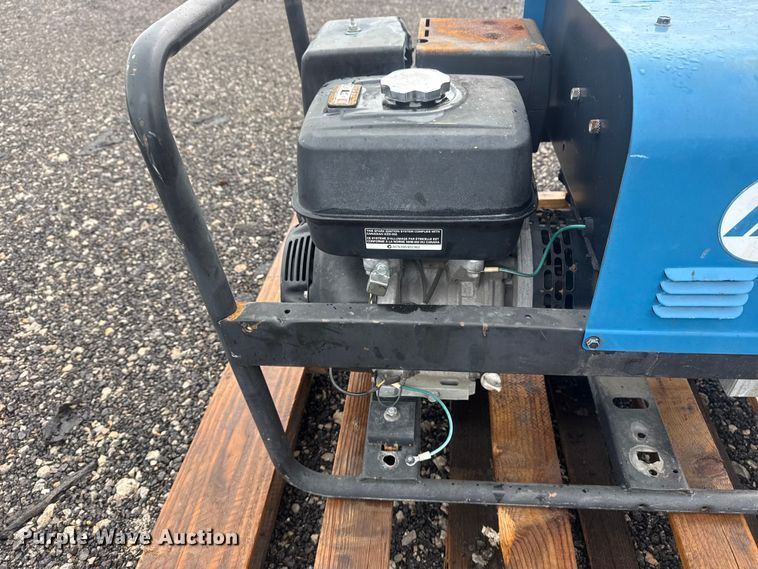 image for item DQ4368 Miller Blue Star 185 welder/generator