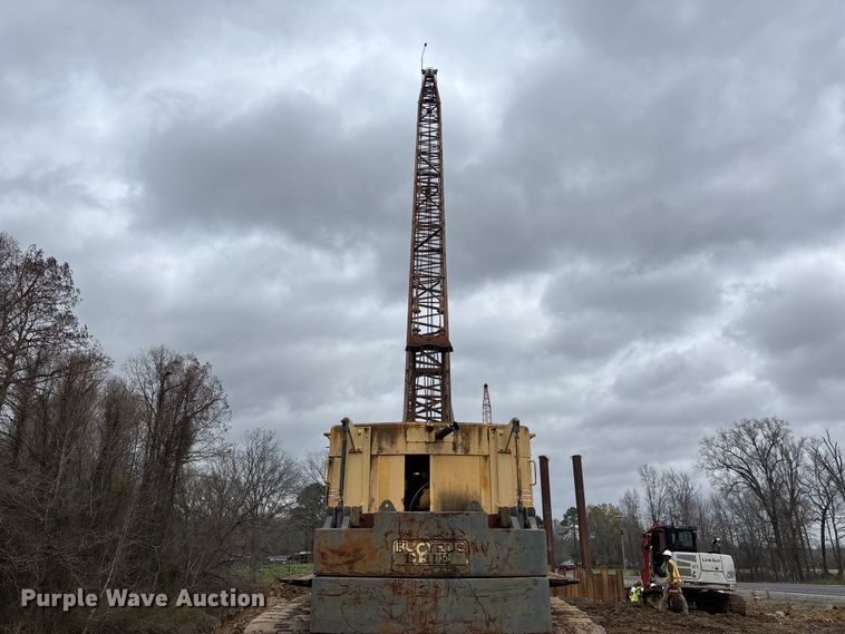 image for item DT0055 1974 Bucyrus-Erie 30-B Series 4 crane