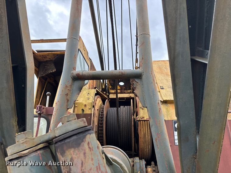 image for item DT0055 1974 Bucyrus-Erie 30-B Series 4 crane