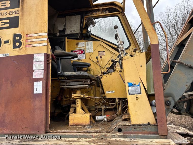 image for item DT0055 1974 Bucyrus-Erie 30-B Series 4 crane