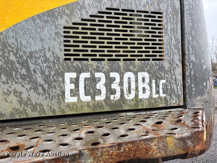 image for item DT0058 2002 Volvo EC330B LC excavator