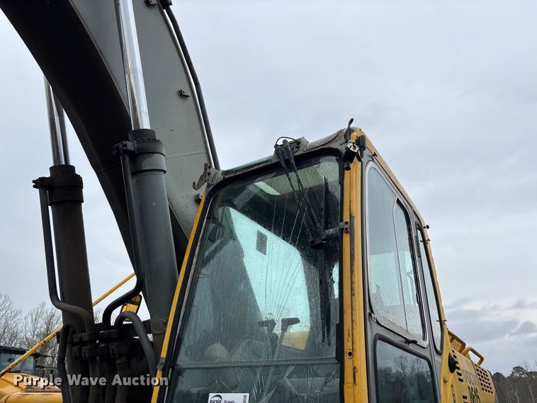 image for item DT0058 2002 Volvo EC330B LC excavator