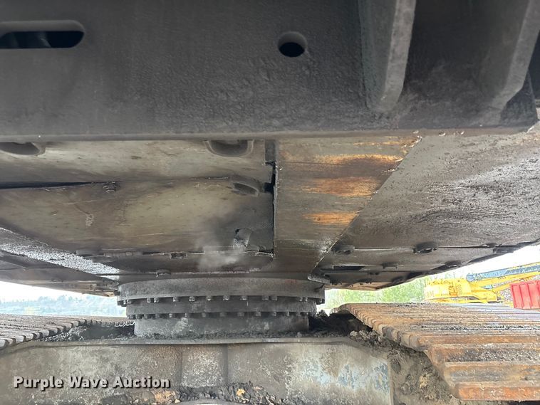 image for item DT0058 2002 Volvo EC330B LC excavator