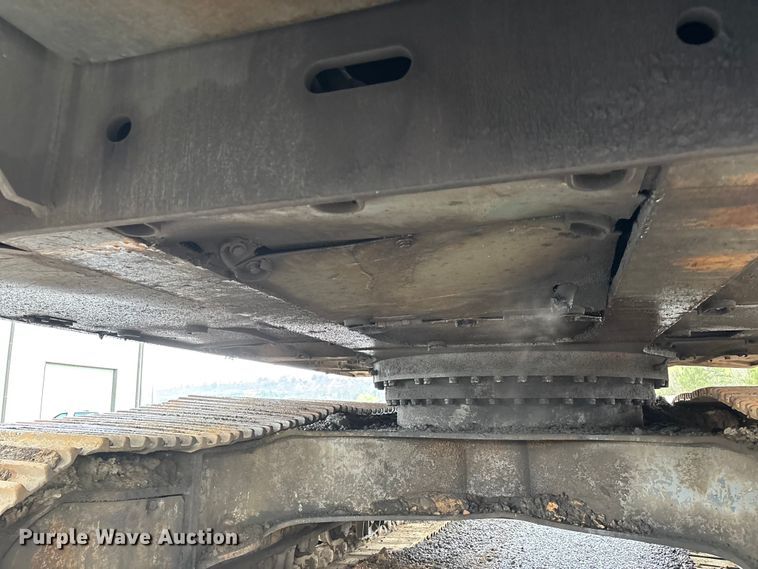 image for item DT0058 2002 Volvo EC330B LC excavator