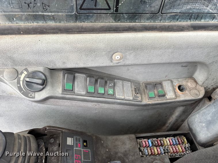 image for item DT0058 2002 Volvo EC330B LC excavator