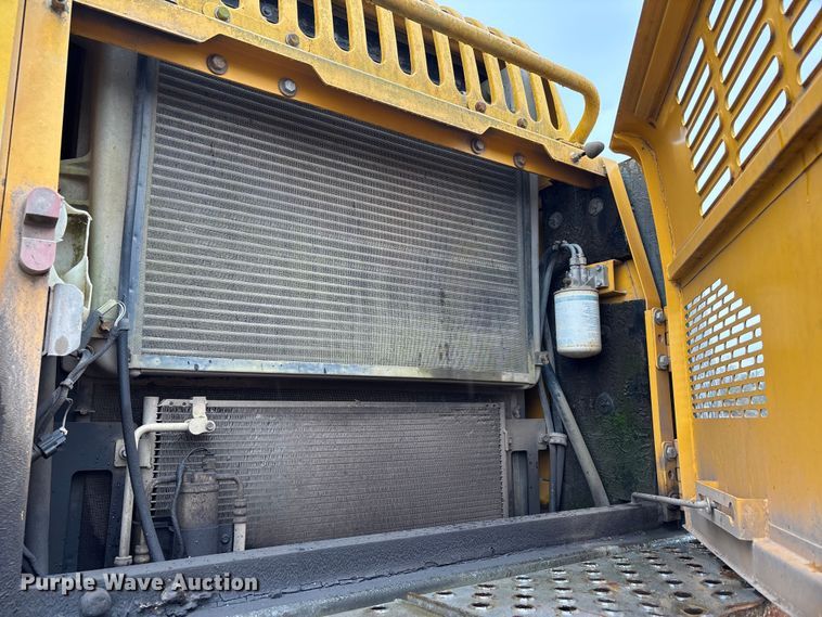 image for item DT0058 2002 Volvo EC330B LC excavator