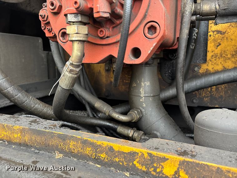 image for item DT0058 2002 Volvo EC330B LC excavator