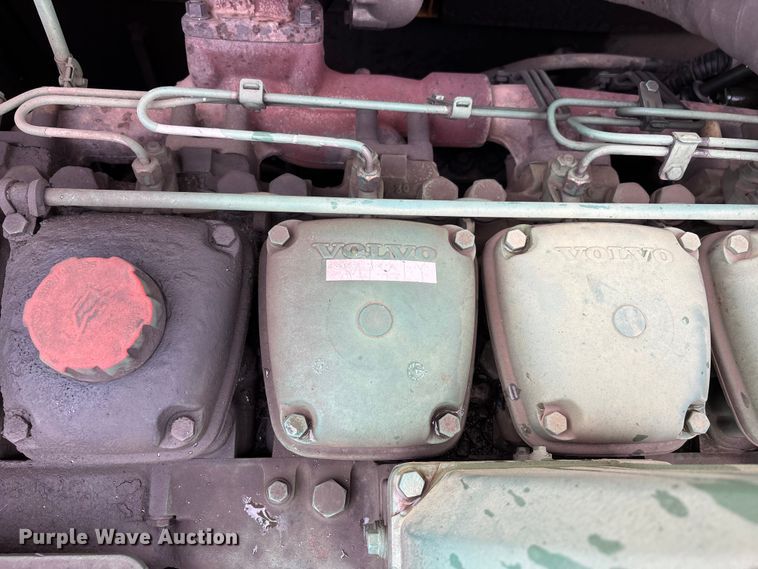 image for item DT0058 2002 Volvo EC330B LC excavator