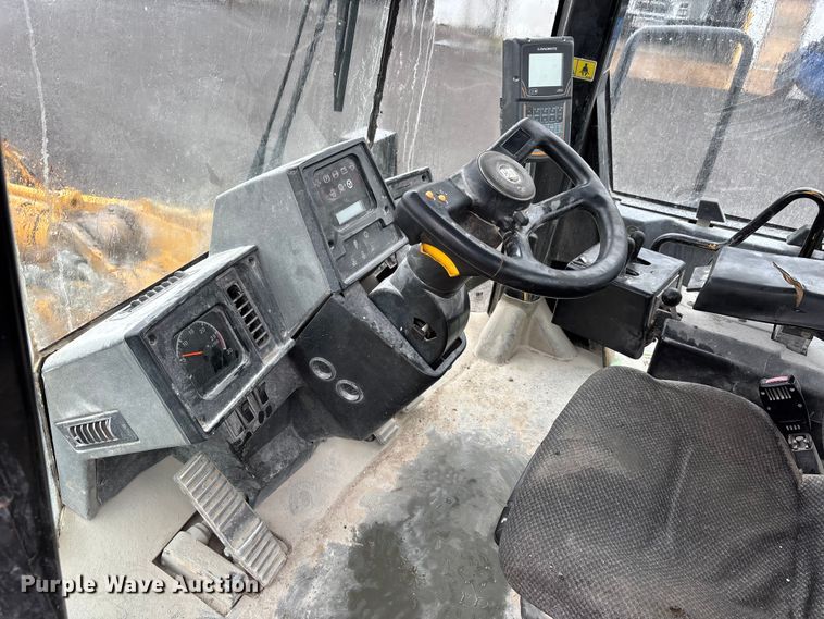 image for item DT0059 1998 Caterpillar 980G wheel loader