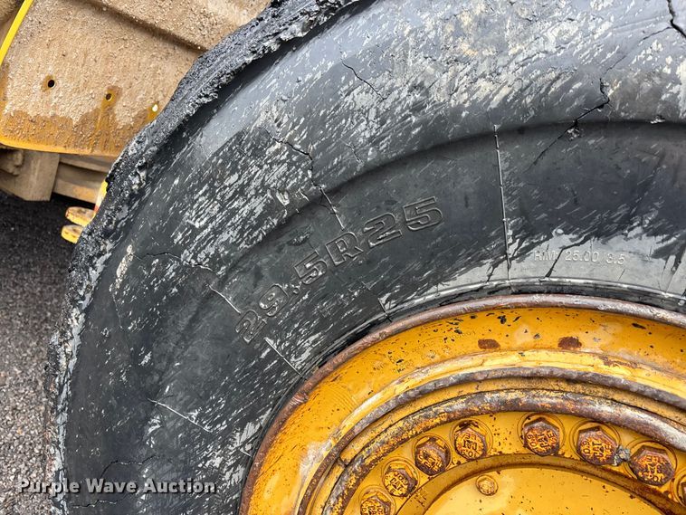 image for item DT0059 1998 Caterpillar 980G wheel loader