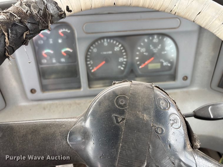 image for item DT0060 2005 Volvo A40D articulated haul truck