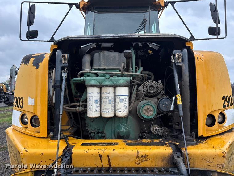 image for item DT0060 2005 Volvo A40D articulated haul truck